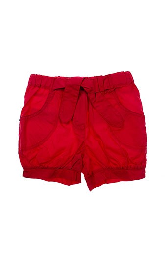 3 et pommes shorts et 1 fille de couleur rouge (photo) 3 et pommes shorts et 1 fille de couleur rouge (photo)
