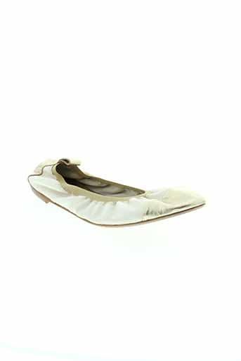 993 et nove et nove et tre ballerines femme de couleur blanc (photo) 993 et nove et nove et tre ballerines femme de couleur blanc (photo)