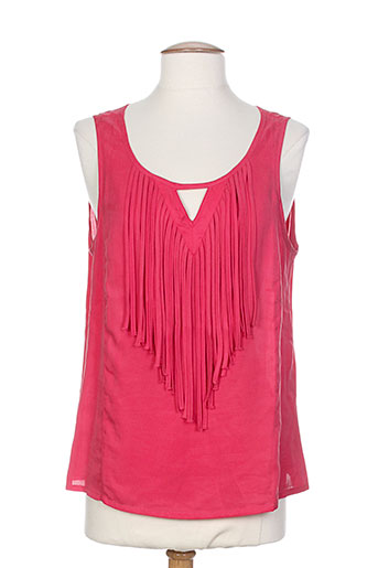 2 et two tops femme de couleur rouge (photo) 2 et two tops femme de couleur rouge (photo)