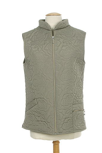 20 et 20 gilet femme de couleur beige (photo) 20 et 20 gilet femme de couleur beige (photo)