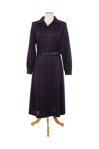 20 et 20 robes et pulls femme de couleur violet (photo) 20 et 20 robes et pulls femme de couleur violet (photo)