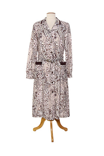 20 et 20 robes et pulls femme de couleur marron (photo) 20 et 20 robes et pulls femme de couleur marron (photo)