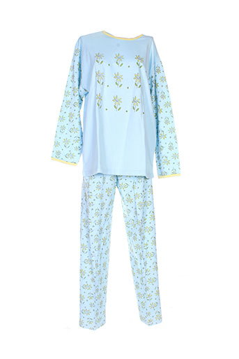 20 et 20 pyjamas et 1 femme de couleur bleu (photo) 20 et 20 pyjamas et 1 femme de couleur bleu (photo)