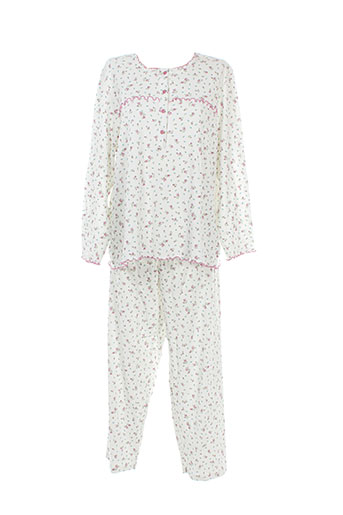 20 et 20 pyjamas et 1 femme de couleur blanc (photo) 20 et 20 pyjamas et 1 femme de couleur blanc (photo)