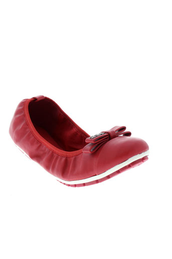 226 et shoes ballerines femme de couleur rouge (photo) 226 et shoes ballerines femme de couleur rouge (photo)