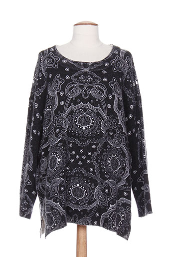 charlie joe pulls femme de couleur noir