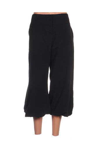capuccina pantacourts femme de couleur noir
