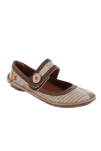 art chaussures femme de couleur beige