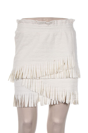 une fille jupes fille de couleur blanc