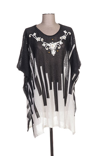 piment rouge pulls femme de couleur noir
