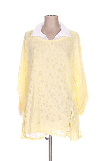 piment rouge pulls femme de couleur jaune