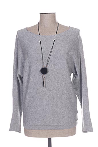 leslie pulls femme de couleur gris