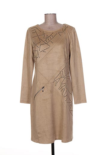 pause cafe robes femme de couleur beige
